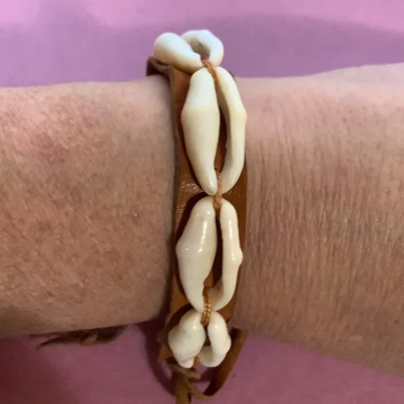 Shell bracelet* - Picture 3 of 6